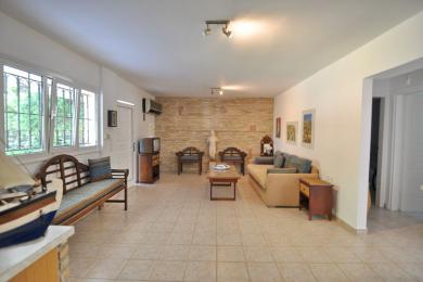 House for sale in Lagonisi.