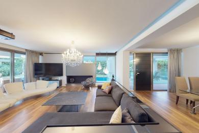 Furnished duplex garden apartment for rent in Glyfada