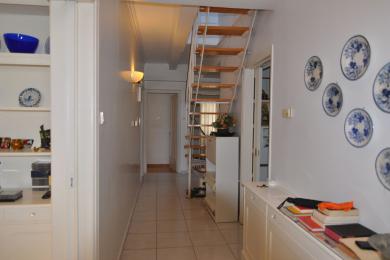 VARKIZA, Einstöckige Wohnung, Vermietungen, 240 m2