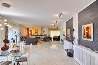 Single floor apartment for sale in Glyfada (Central).