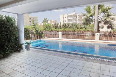 Furnished apartment for rent in Glyfada.